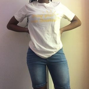 “Bring your own sunshine” graphic T-shirt ☀️